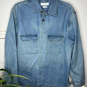 Urban Outfitters Men’s Denim shirt sz S